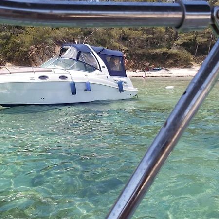 Hotel Hebergement Insolite Sur Un Bateau À Quai La Londe-les-Maures Esterno foto